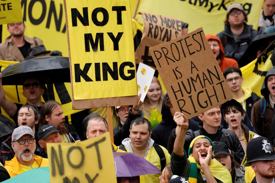Protestos nas rua de Londres contra a monarquia: 'Não é meu rei'