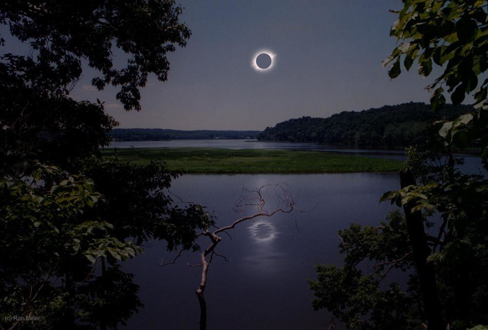 Terra, a 150 milhões de quilômetros do Sol. Um eclipse solar estampa os céus sobre uma lagoa pacata, em meio ao clima ameno e à vida pulsante de nosso belo planeta (Foto: Ron Miller | Divulgação)