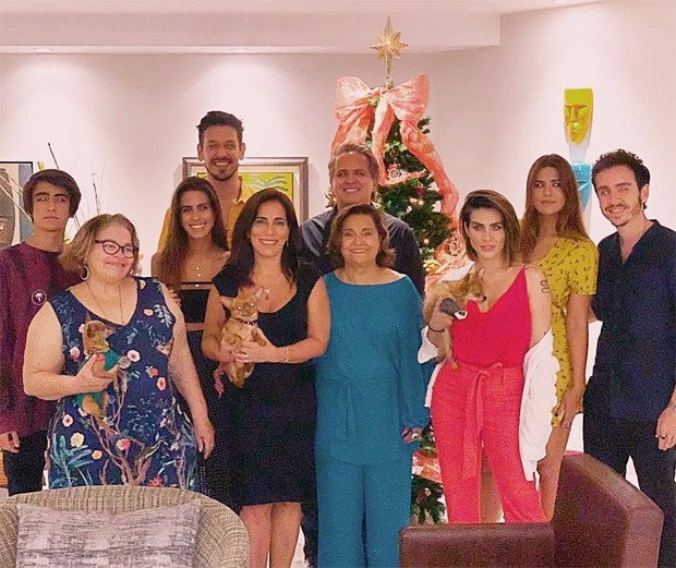 Gloria Pires e Orlando Morais com a família (Foto: Reprodução/Instagram)