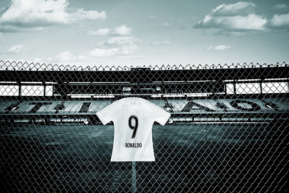 Nova camisa do Corinthians remete ao "gol do alambrado" de Ronaldo &mdash; Foto: divulga&ccedil;&atilde;o