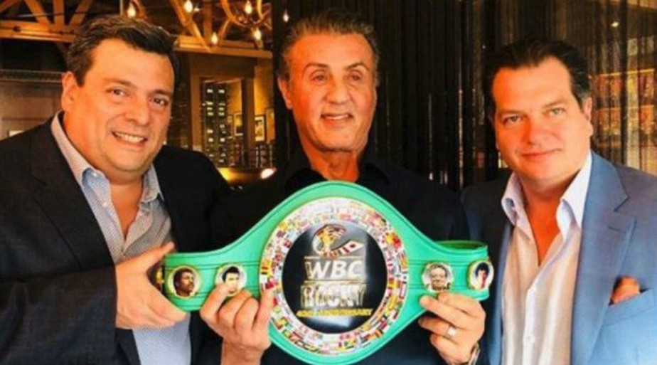 Rocky Balboa ganha cinturão honorário do Conselho Mundial de Boxe (WBC)