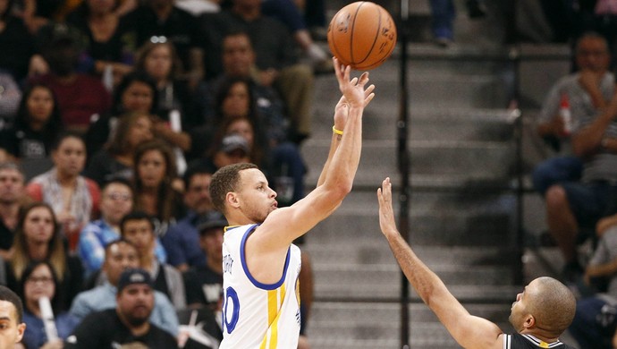 Kobe Bryant e Stephen Curry inspiram meia Alisson nas semifinais do Mineiro