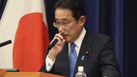 Premiê do Japão demite filho do cargo de secretário após revelação de festa