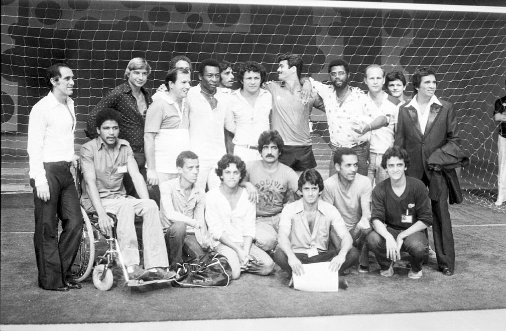 Renato Aragão, Ted Boy Marino, Pelé e Dedé Santana durante gravações do programa 'Os Trapalhões' — Foto: Acervo Grupo Globo