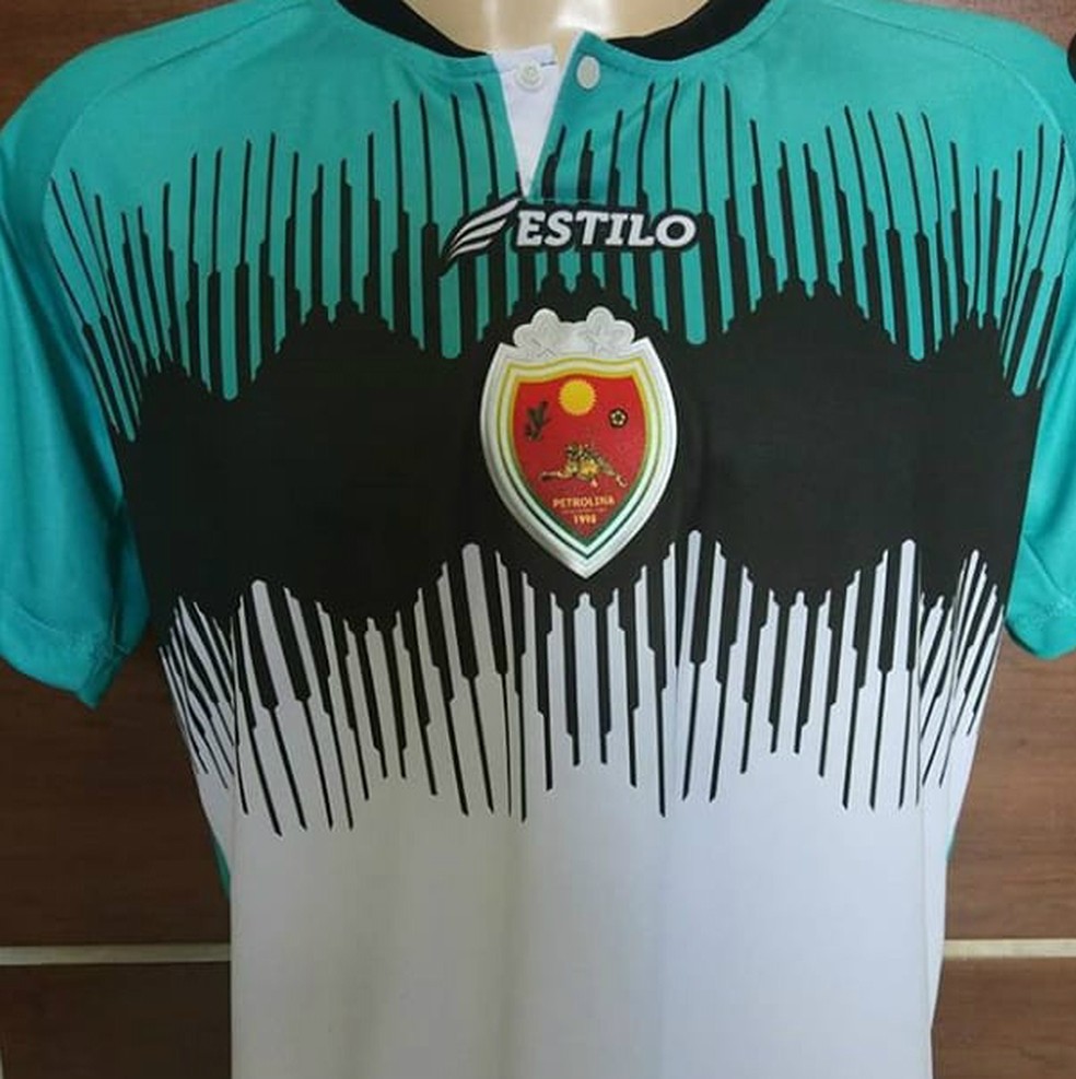 Uniforme número dois da comissão técnica (Foto: Divulgação )