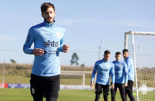 Roma define preço por Viña, e Flamengo tem dois concorrentes no Brasil