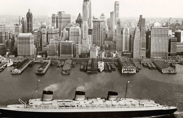 The Normandie in New York, 1935-39 (Foto: FRENCH LINES COLLECTION)
