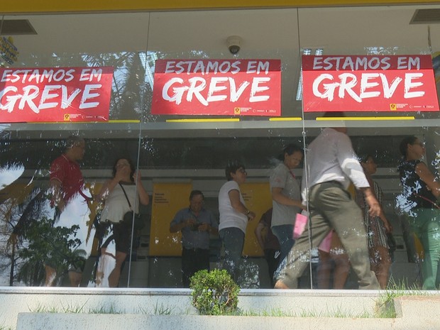 Greve dos bancários no Acre completa uma semana de paralisação (Foto: Reprodução/Rede Amazônica Acre)