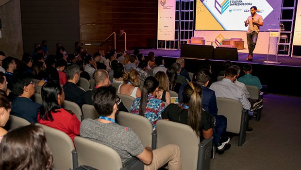 A segunda edição do Festival de Inovação e Cultura Empreendedora (FICE), uma iniciativa de Pequenas Empresas & Grandes Negócios, Época NEGÓCIOS e Valor Econômico, reuniu, na Unibes Cultural, em São Paulo, empreendedores, startups, investidores, executivos (Foto: Alexandre DiPaula/editora globo)