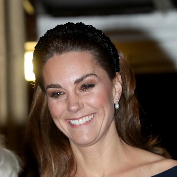 LONDON, ENGLAND - NOVEMBER 09: Catherine, Duchess of Cambridge attends the annual Royal British Legion Festival of Remembrance at the Royal Albert Hall on November 09, 2019 in London, England. (Photo by Chris Jackson/- WPA Pool/Getty Images) (Foto: - WPA Pool/Getty Images)