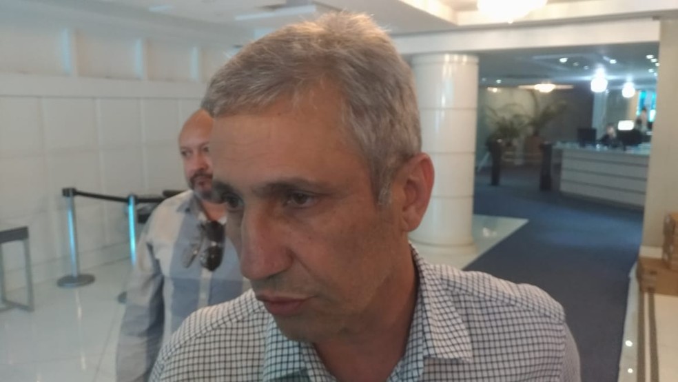 Alexandre Campello, presidente do Vasco, em arbitral na Ferj &mdash; Foto: Vicente Seda