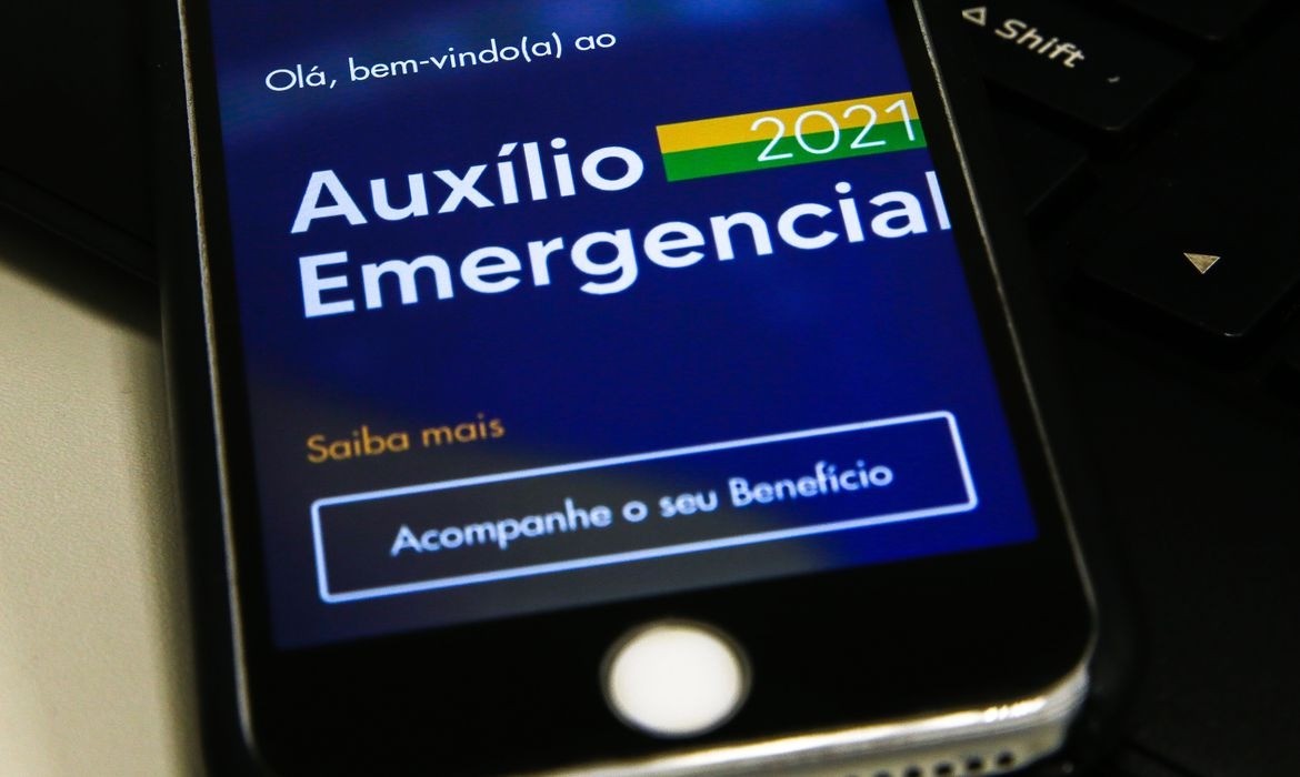 Governo regulamenta ressarcimento de recursos do auxílio emergencial (Foto: Marcello Casal Jr./Agência Brasil)