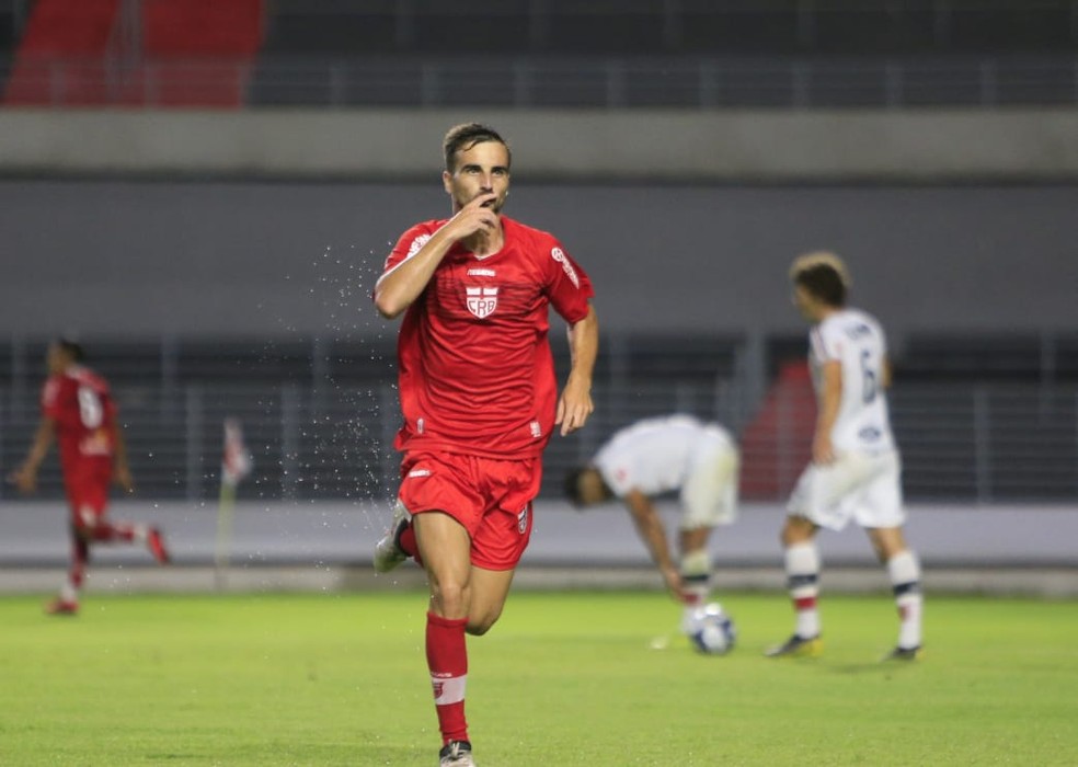 Rafael Longuine foi o destaque do CRB no começo da temporada — Foto: Ailton Cruz/Gazeta de Alagoas