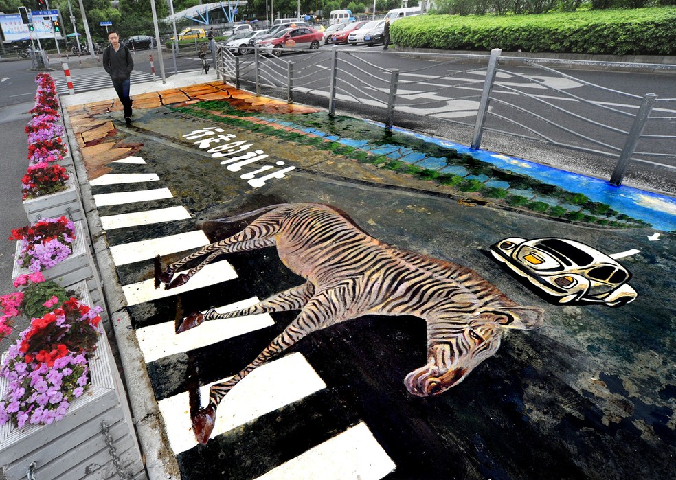 Artista Pinta Faixa De Pedestre Com Zebra Em 3d Na China Planeta Bizarro G1 Imagens, desenhos e ilustrações da faixa de pedestres para imprimir e utilizar em seus trabalhos escolares. g1 globo