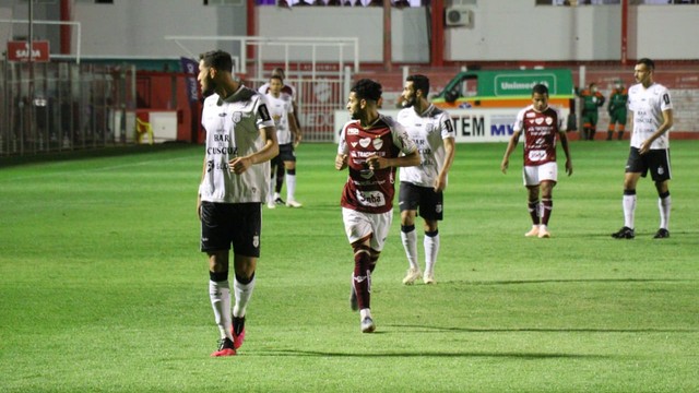 Vila Nova e Treze empataram sem gols em Goiânia