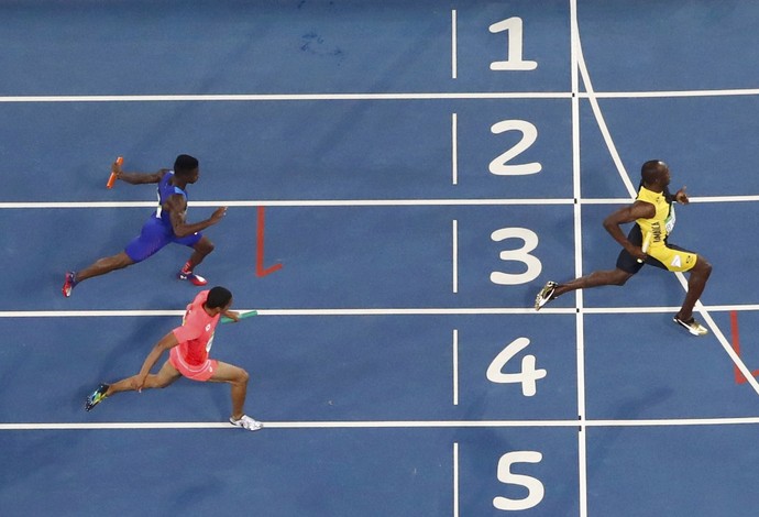Bolt revezamento Rio 2016 (Foto: Fabrizio Bensch/Reuters)