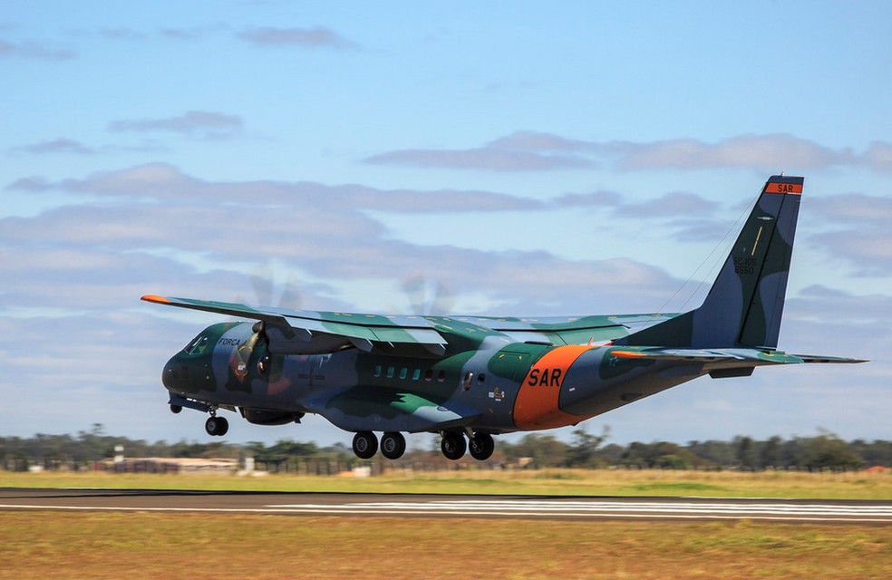 FAB anunciou suspensÃ£o apÃ³s 14 dias de buscas sobrevoando a Floresta AmazÃ´nica â Foto: ForÃ§a AÃ©rea Brasileira/DivulgaÃ§Ã£o