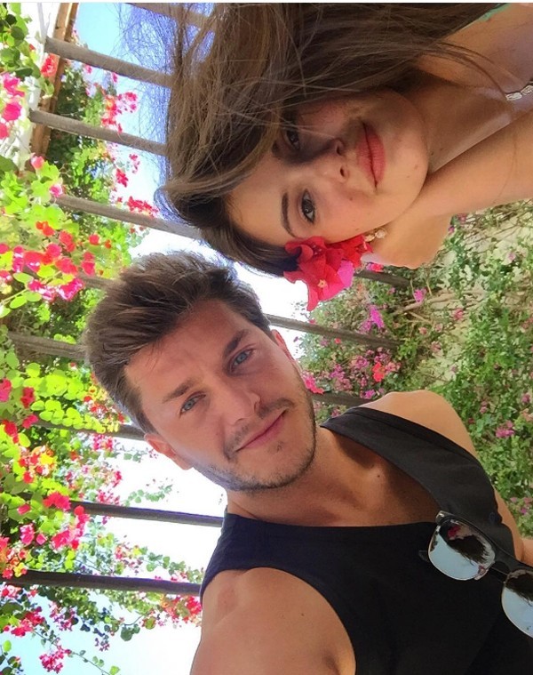 Klebber Toledo e Camila Queiroz (Foto: Reprodução/Instagram)