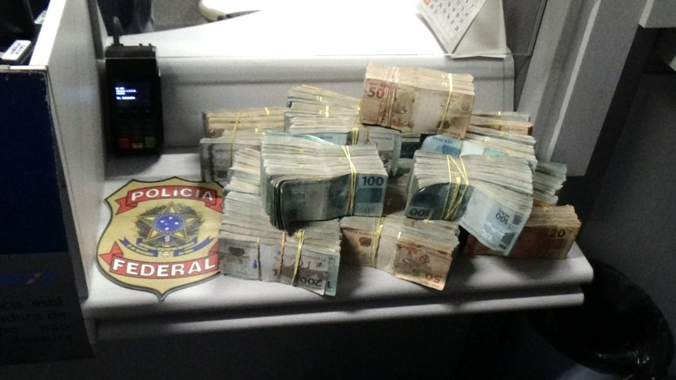 PF prende em Natal foragido da Justi&ccedil;a condenado por tr&aacute;fico de drogas e apreende mais de R$ 600 mil &mdash; Foto: Cedida/PF
