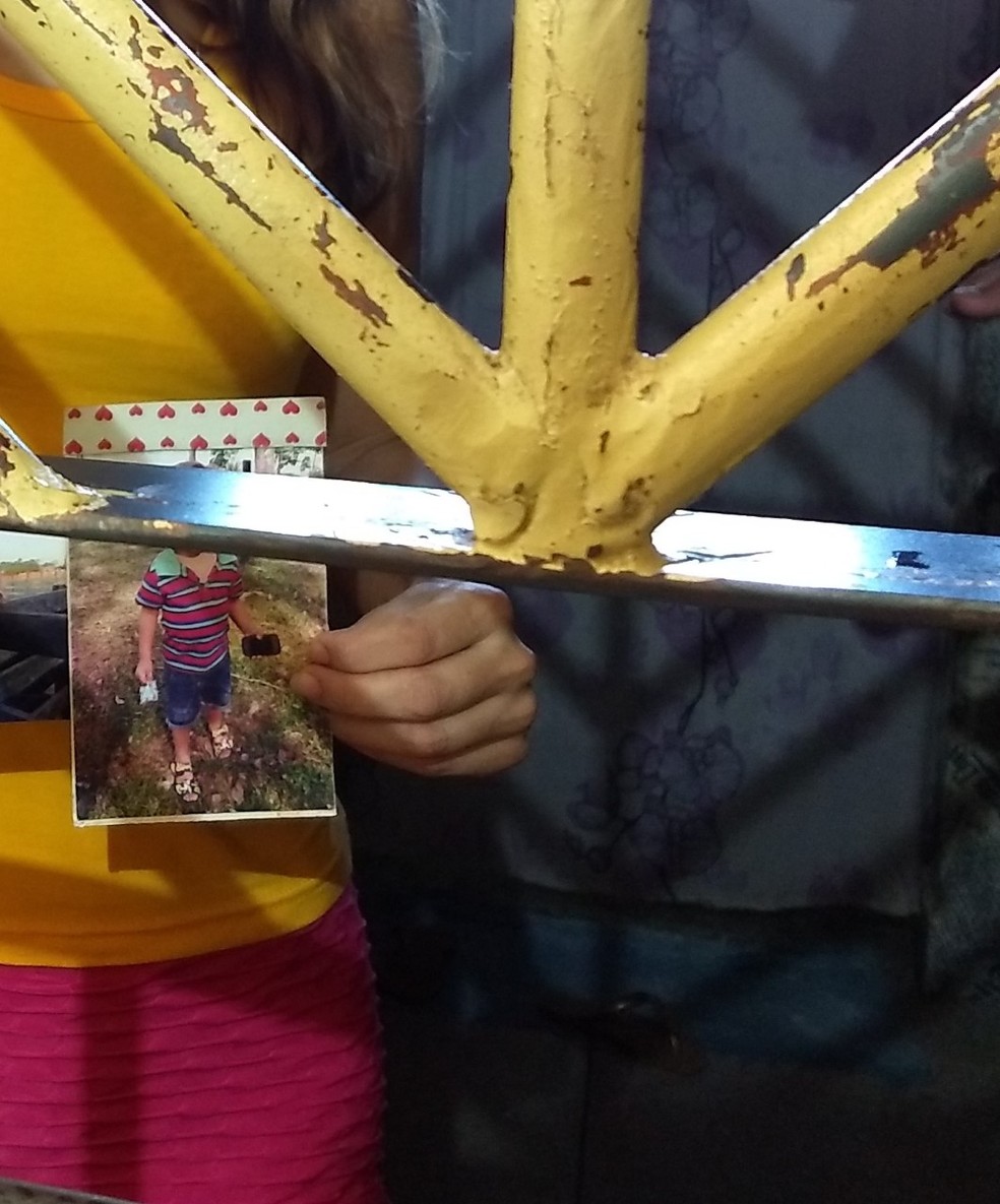 Presa diz que nunca passou o Dia das Mães com o filho de 6 anos — Foto: Aline Nascimento/G1