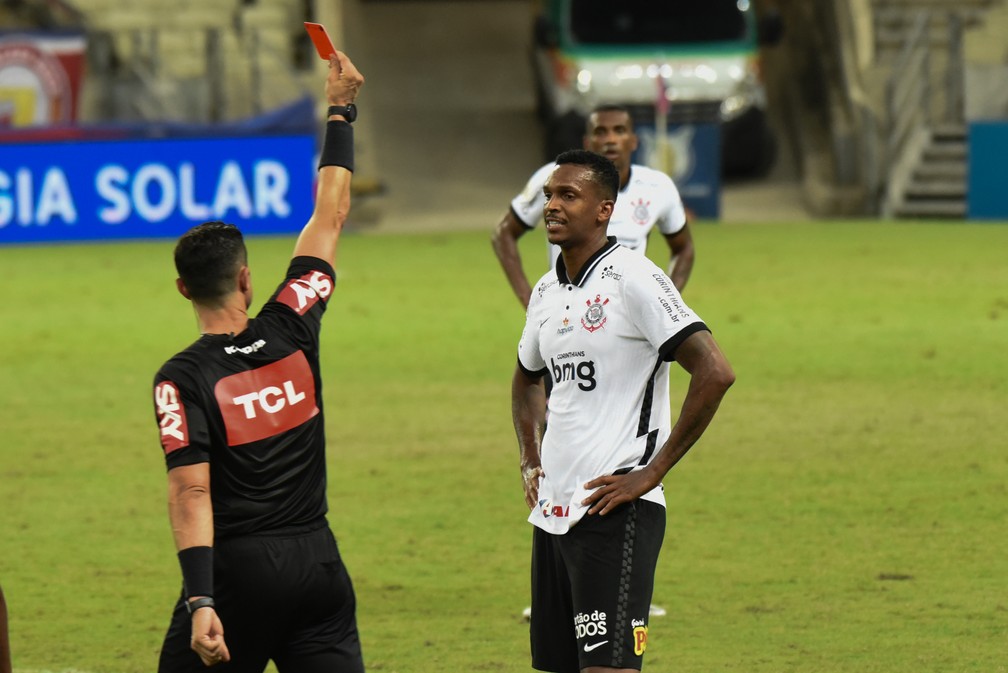Corinthians passa a ser o clube com mais jogadores expulsos neste Brasileirão; confira