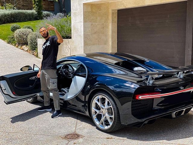 Benzema e sua Bugatti Veyron (Foto: Reprodução / Instagram)
