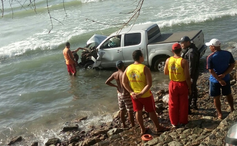 Apesar da gravidade do acidente, ninguém ficou ferido (Foto: João Ricardo / G1)