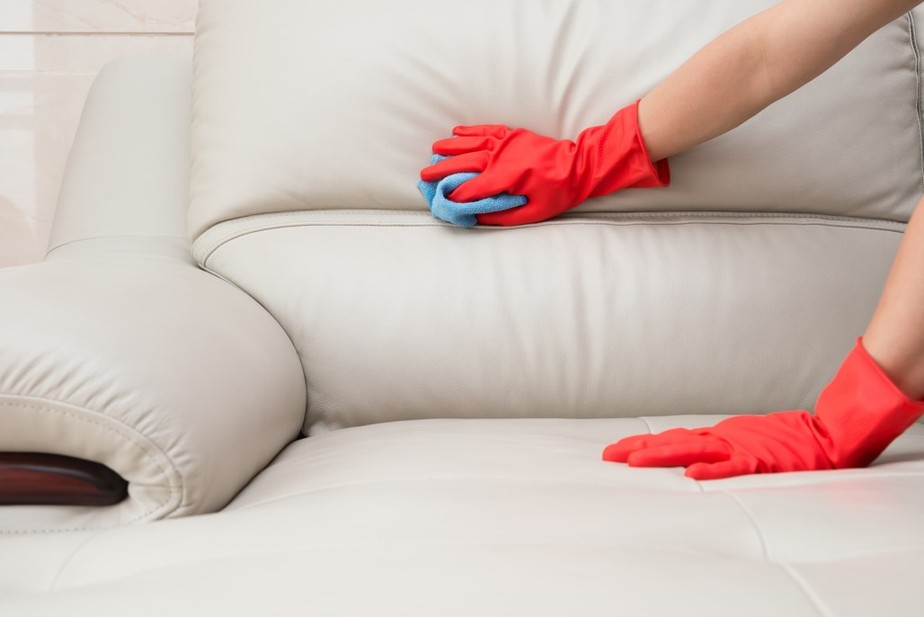 Dicas fáceis para limpar o sofá de casa | casa-paranaense | Rede Globo