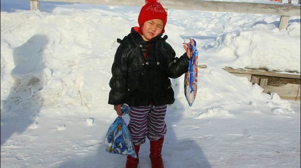 Saglana Salchak percorreu quilômetros durante o rigoroso inverno da Sibéria (Foto: Yury Darbaa)