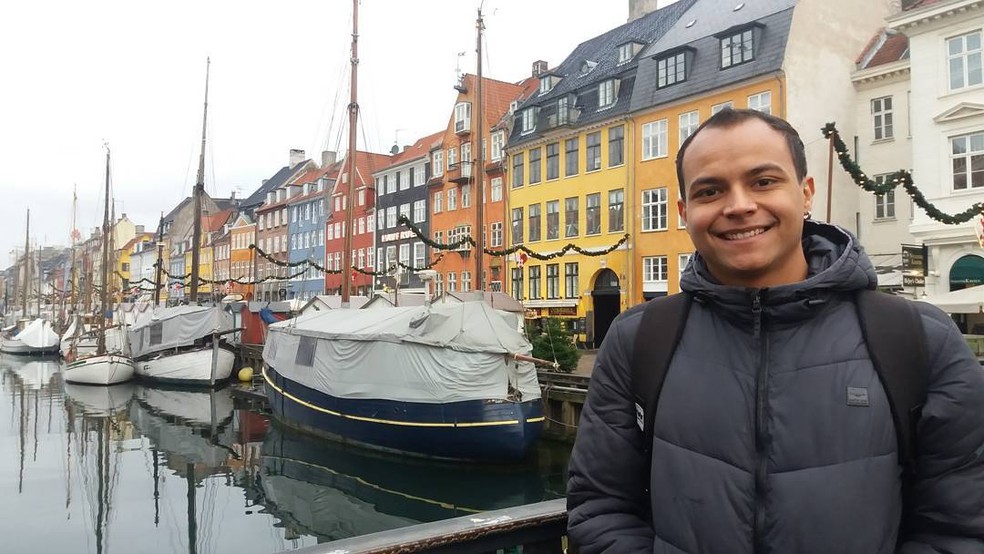 Maia conta que precisou juntar 3 mil euros para tirar o visto na Irlanda e atualmente trabalha como barista em Dublin (Foto: Reprodução/Facebook)