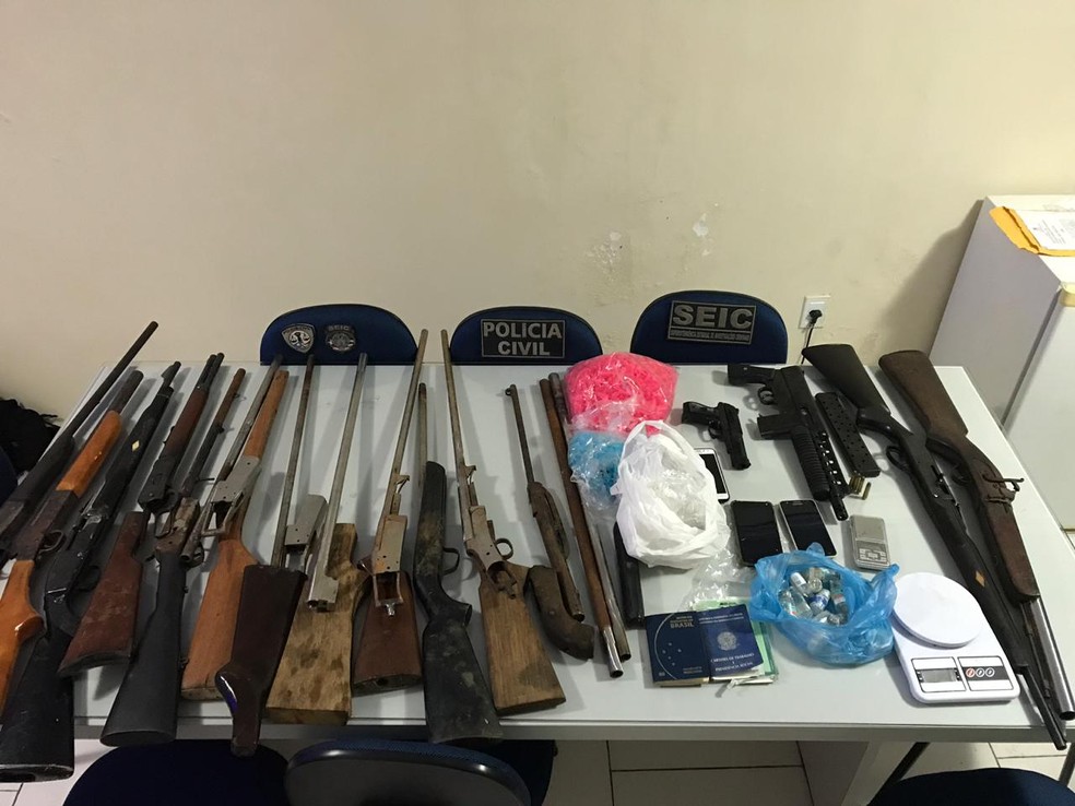 Armamentos eram utilizados por criminosos na regiÃ£o para a prÃ¡tica de crimes patrimoniais e homicÃ­dios â Foto: DivulgaÃ§Ã£o/PolÃ­cia