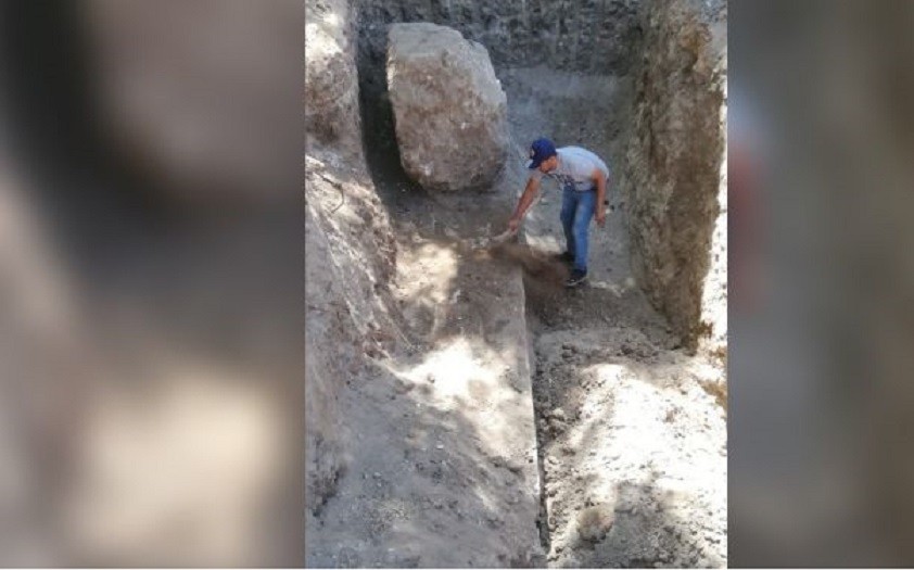 Pesquisadores trabalham na escavação do templo (Foto: Divulgação/ Ministério da Antiguidades do Egito)