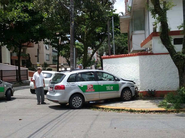 Motorista foi socorrido e encaminhado para PS da cidade (Foto: Willianne Freire Martins/Arquivo Pessoal)
