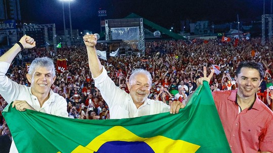 Lula muda política adotada em seu governo e diz que, se eleito, BNDES não financiará grandes empresas