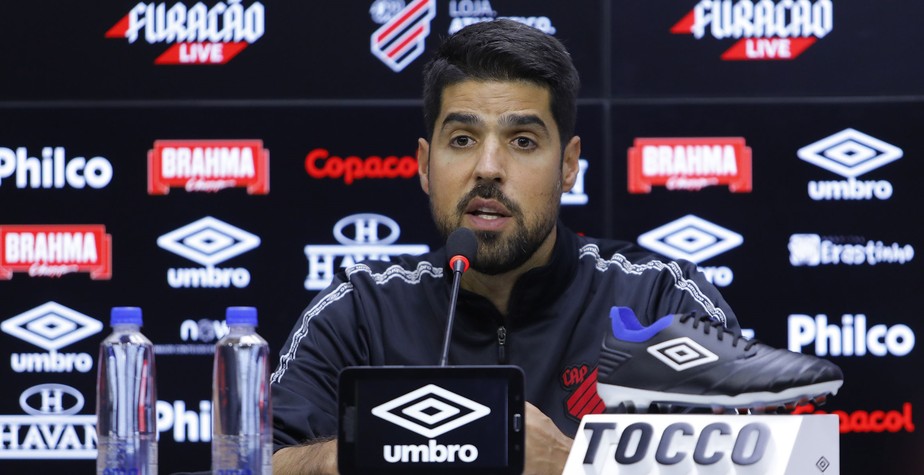 Antonio Oliveira Destaca Evolucao Do Athletico E Forca Do Grupo Sao 25 Jogadores Sempre Prontos Athletico Pr Ge