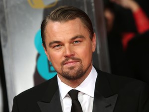 O ator Leonardo DiCaprio, de 'O lobo de Wall Street', comparece à premiação britânica (Foto: Joel Ryan/Invision/AP)