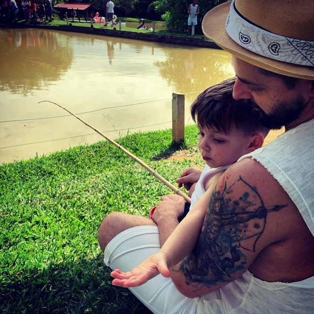  Diego Ramiro e o filho, Noah, de 4 anos (Foto: Reprodução/Instagram)