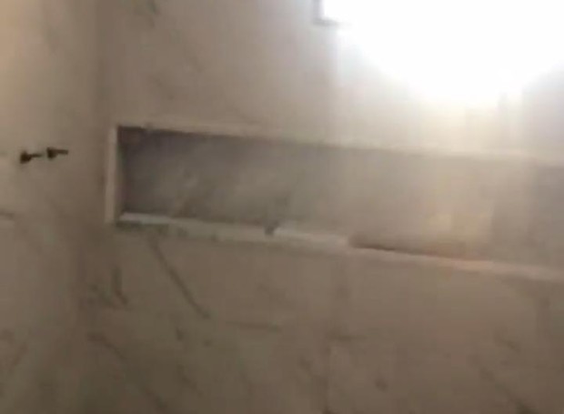 Influenciadora digital, Nati Vozza, compartilha reforma de banheiro em seu novo apartamento, em São Paulo  (Foto: Instagram/ Reprodução)