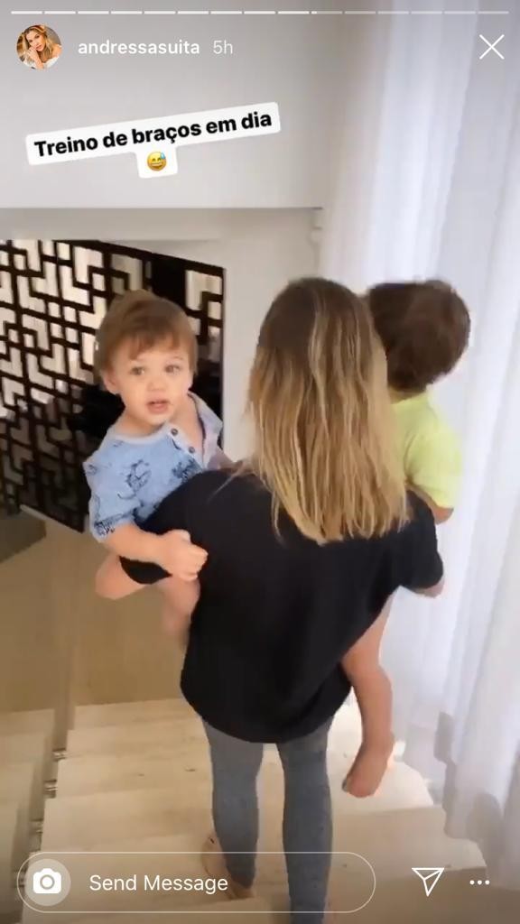 Andressa Suita com filhos (Foto: Reprodução / Instagram)