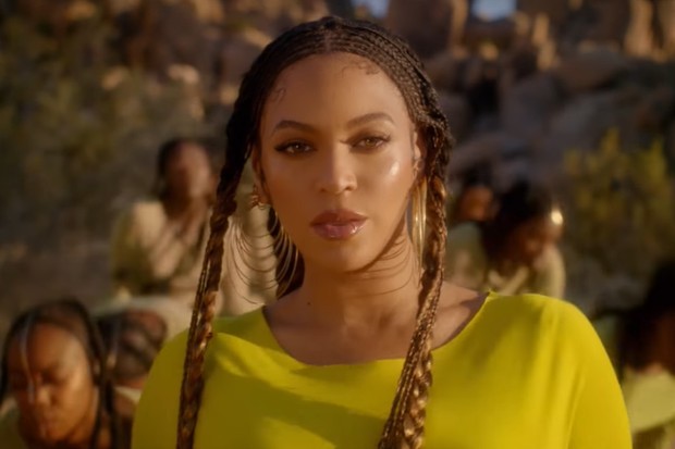 Beyoncé no videoclipe de Spirit (Foto: reprodução)
