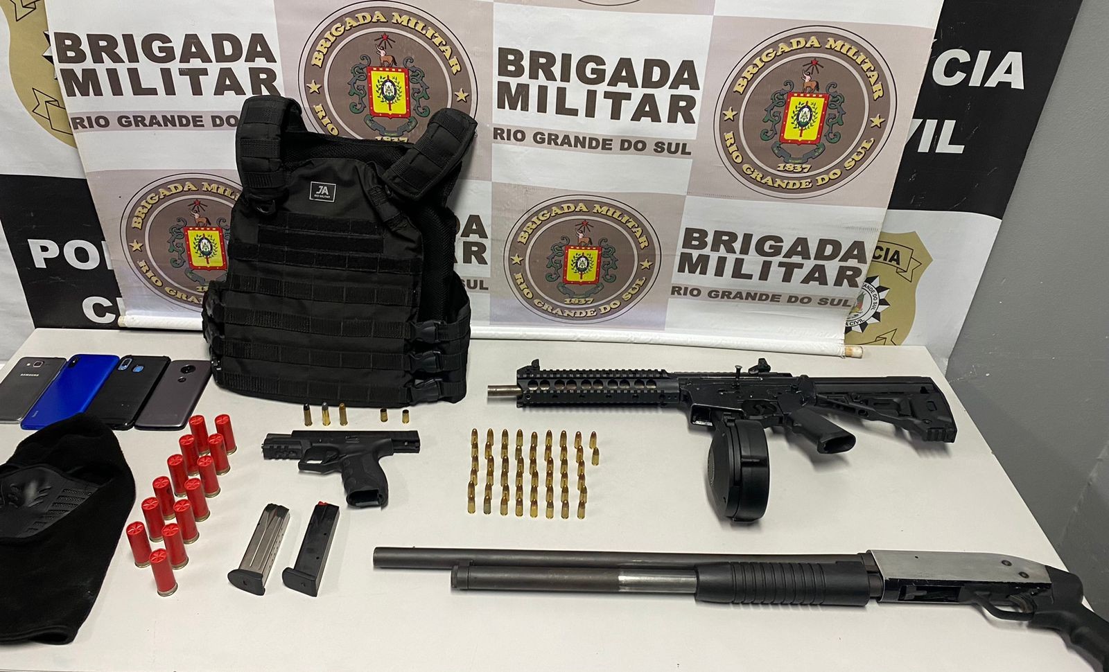 Suspeito de crime é morto durante confronto com a Brigada Militar em Rio Grande, diz polícia