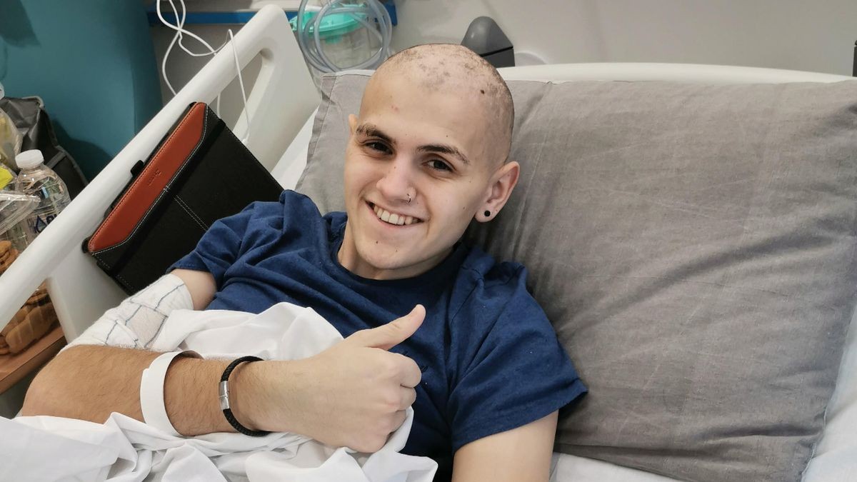 Rhys tem câncer em estágio terminal (Foto: Reprodução Facebook)