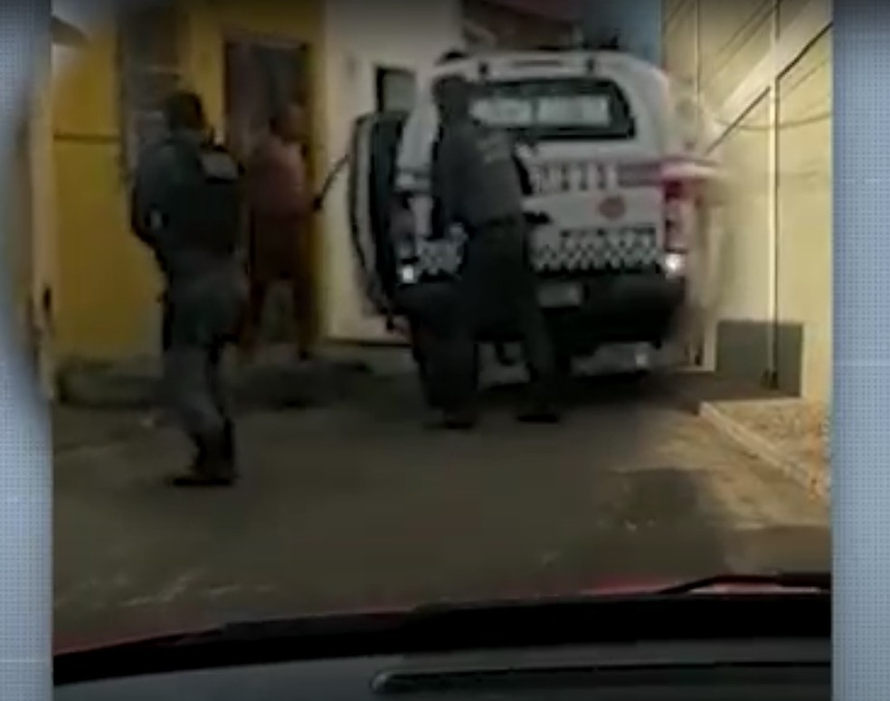 Homem tem ataque de fúria e tenta matar vizinhas a golpes de faca em Maranhão  — Foto: Reprodução/TV Mirante