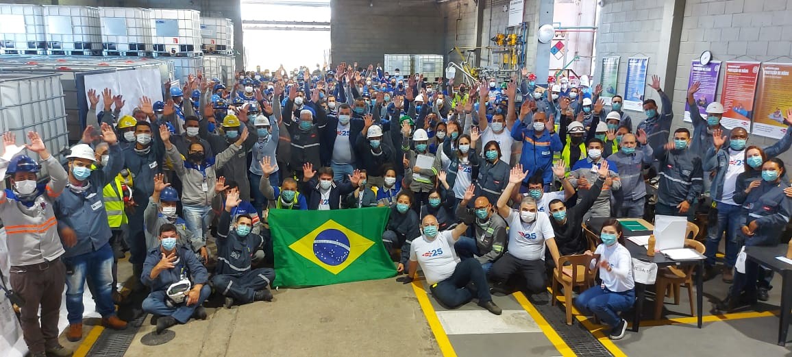 Ação de voluntariado do time do Guarujá (São Paulo) da Dow no Serv a Thon Brasil (Foto: Divulgação)