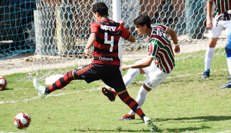 Lucas e Luan voltam a se enfrentar neste s&aacute;bado, no jogo de ida das semifinais do Carioca sub-17 &mdash; Foto: Arquivo pessoal