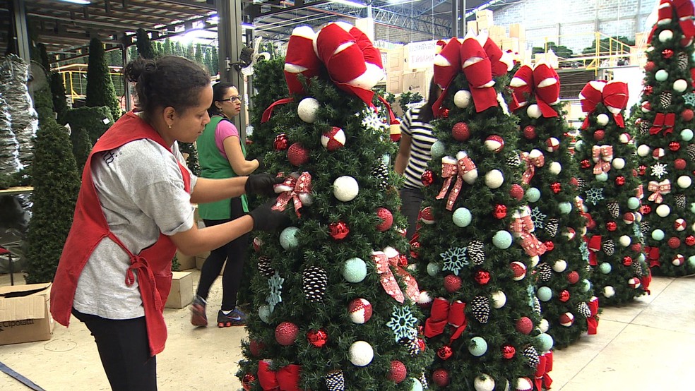 Fábrica de produtos de decoração de Natal abre vagas temporárias em Jacareí  | Vale do Paraíba e Região | G1