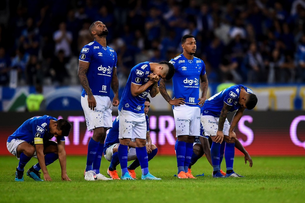 Rebaixado em 2019, Cruzeiro permanece na Série B até hoje — Foto: EFE/ Yuri Edmundo