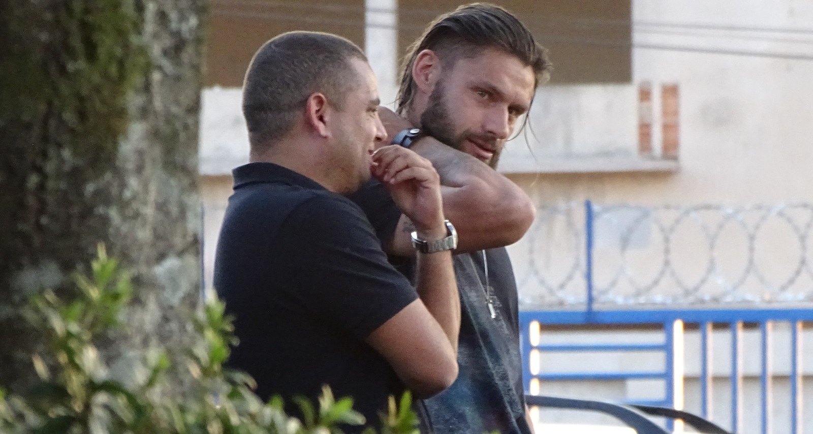 Com desgaste muscular, Sobis não treina mais uma vez; Arrascaeta e Ezequiel são poupados