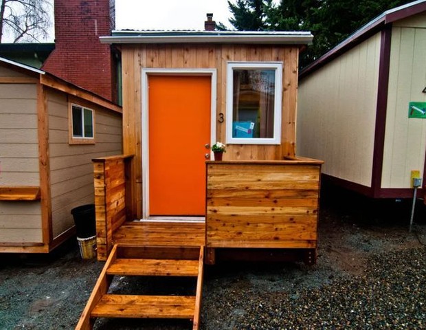 Vila de mini-casas para sem-teto é construída por mulheres voluntárias em Seattle (Foto:  )
