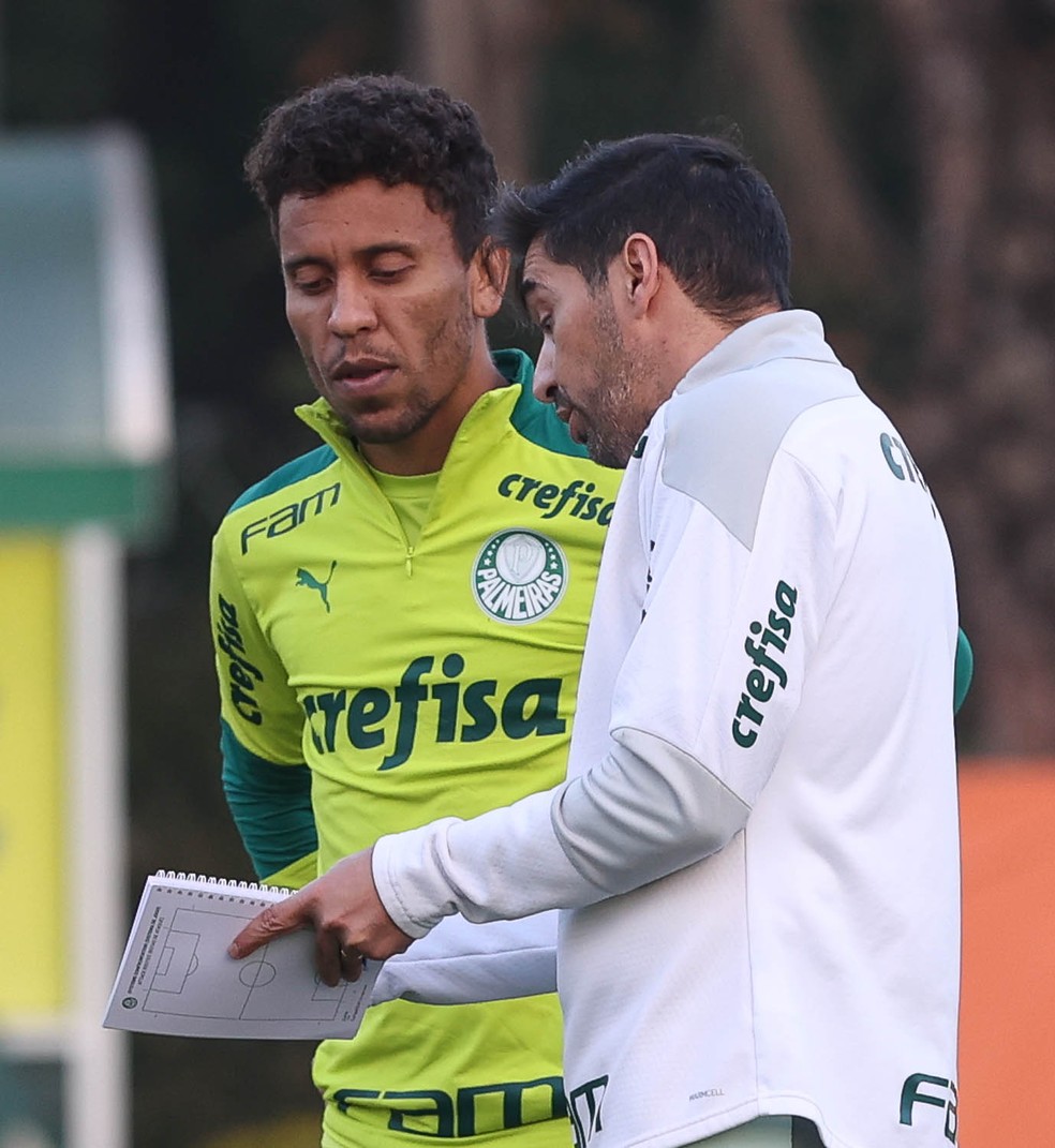 Marcos Rocha se reinventa e usa experiência em mais uma decisão pelo Palmeiras